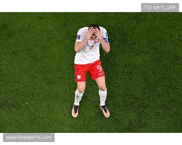 莱万：如果上半场进了三个，下半场就可以踢得更有控制力