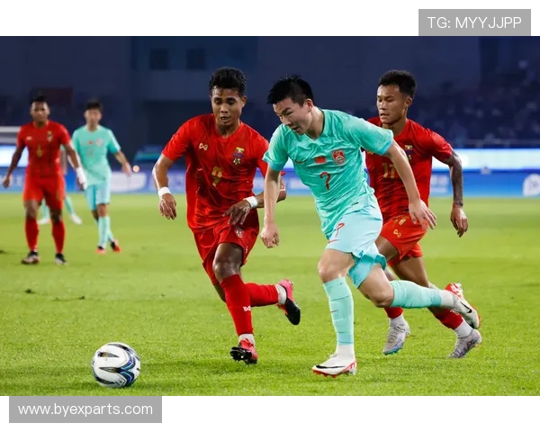 亚运男足选拔坚持双库管理